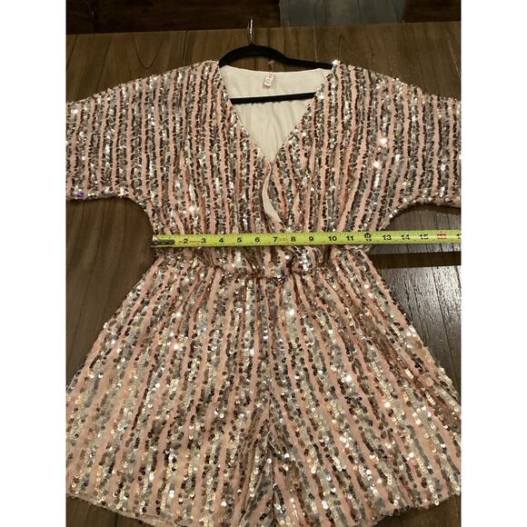 Anthropologie Raga Sariah Sequin Sparkle Romper shorts dolman sleeves v neck XS - Picture 7 of 8